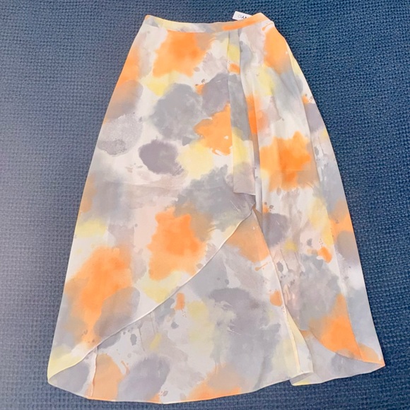 DKNYC Asymmetrical Watercolor Wrap Skirt in Orange, Gray & Yellow Sz 6 NWT - Picture 15 of 17